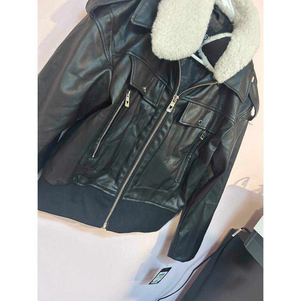 Guess Jacket *M* - Picture 2 of 7